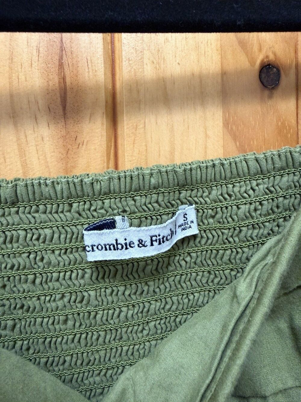 Abercrombie & Fitch Green Puff Sleeve Ruched Blouse Y2K Smocked Milkmaid Top S - Picture 3 of 7